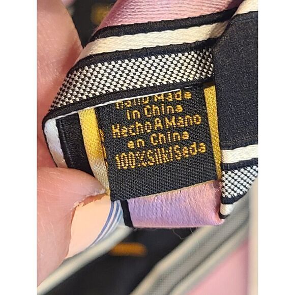 Donald J Trump Signature Neck Tie 100% Silk Pink Black Gray Stripes 59” EUC - Picture 6 of 7